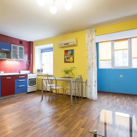 Ferienwohnung Nauky Avenue Charkiw Exterior foto